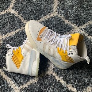 ..:: Adidas Rivalry RM Boost “White Mustard”